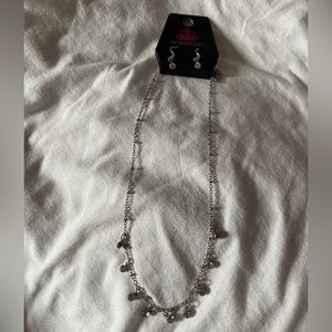 Sliver necklace with earrings!!